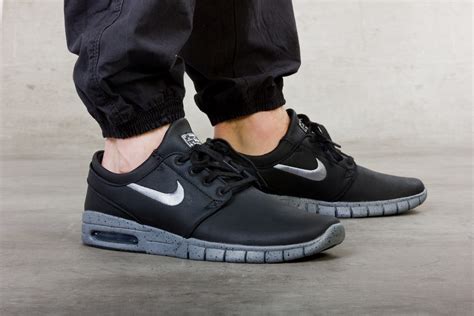 stefan janoski max nike schwarz rot|nike janoski max men's.